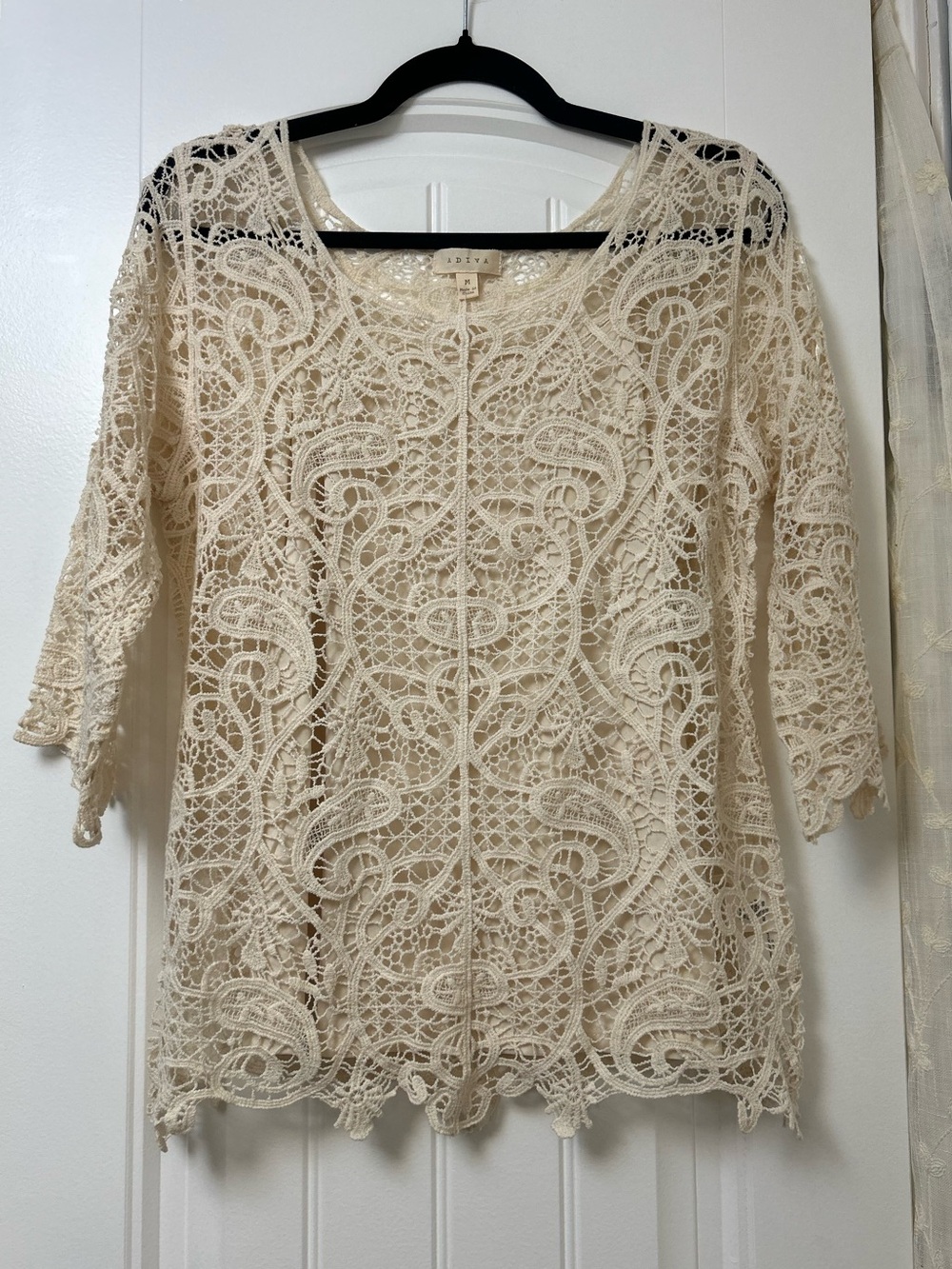 Adiva Cream Lace Scoop Neck 3/4 Sleeve Blouse - Picture 2 of 7